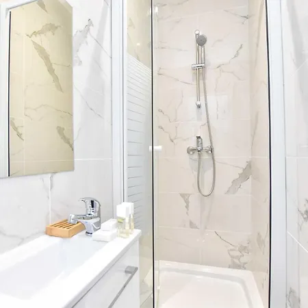 Family - 4br - 10p - Menilmontant * パリ